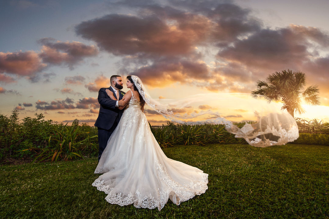 Greek Melbourne Wedding | bride and groom sunset session